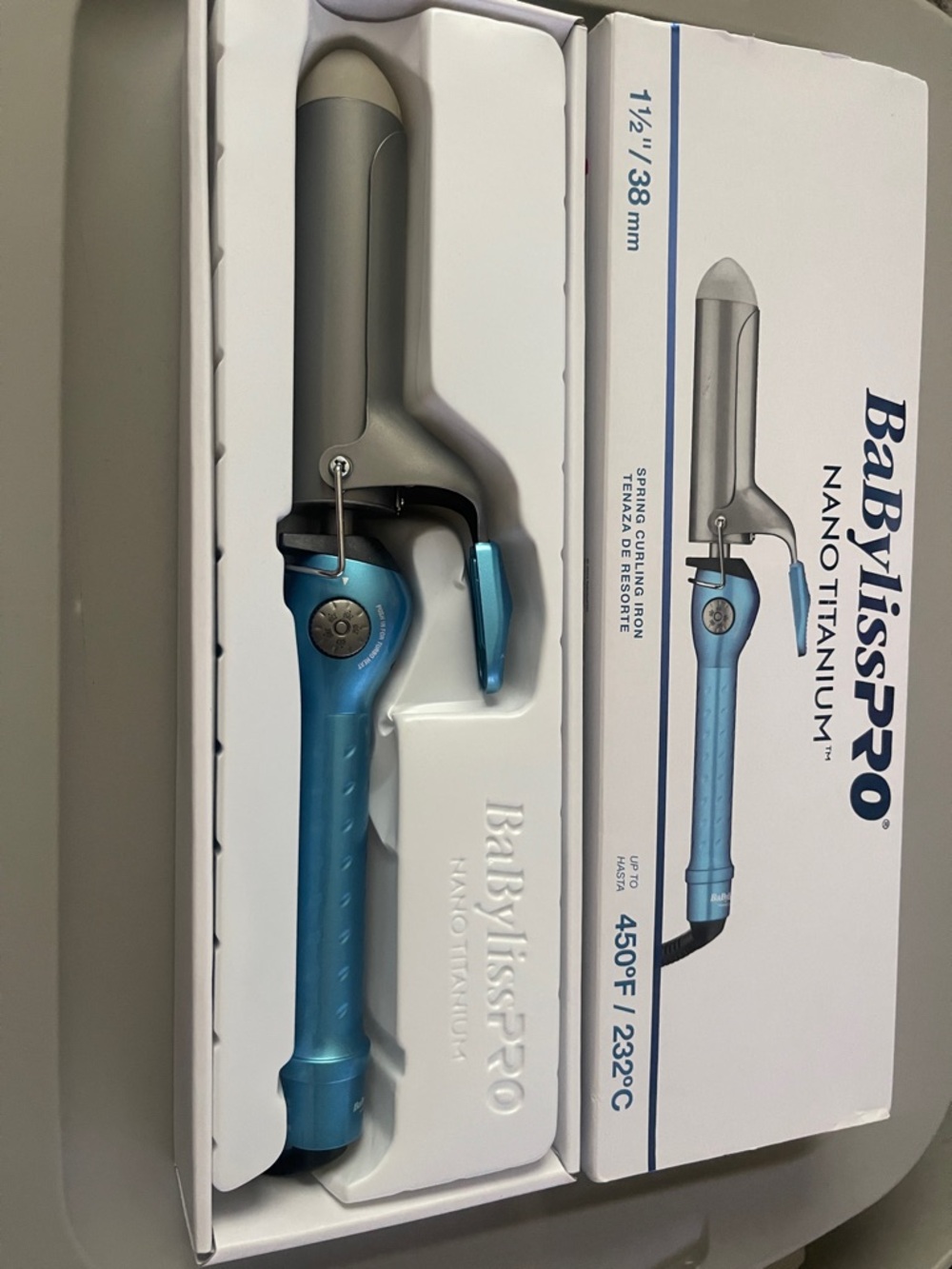 BabylissPRO NANO TITANIUM 1 1/2 Barrel Curling Iron - Picture 6 of 6